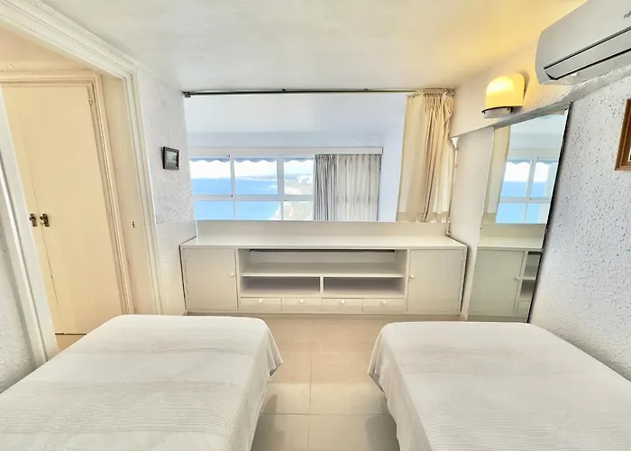 Skol 609 - Duplex 1 Bedroom In Skol With Amazing Sea Views. アパート