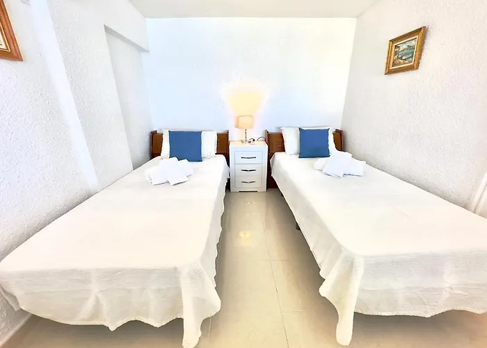 Skol 609 - Duplex 1 Bedroom In Skol With Amazing Sea Views. アパート